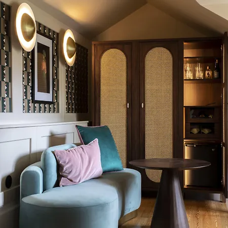 Sublime Hotel
